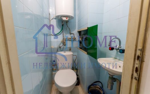 Просторен тристаен апартамент с отделна кухня